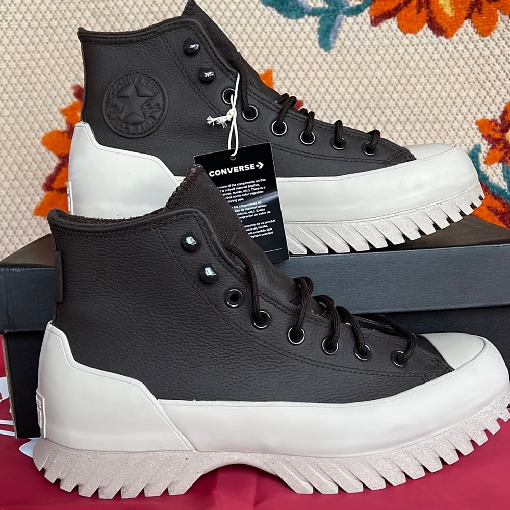 Converse A00911C
CTAS LUGGED 2.0 CC HI
VELVET BROWN/PAPYRUS/WHITE
WMNS Platforms
